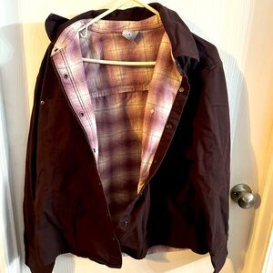Ladies Carhartt 100% cotton rugged brown light weight shirt/Jacket. Brown sz XL